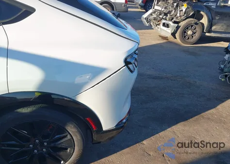 2025 Ford Mustang Mach-E Premium from USA, damaged, VIN 3FMTK3SU6SMA01674